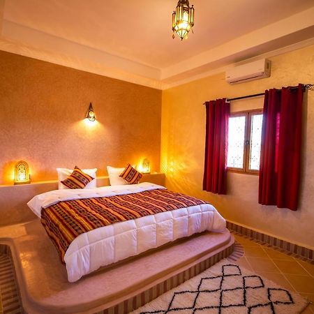 Riad Les Jardins De Мерзуга Экстерьер фото