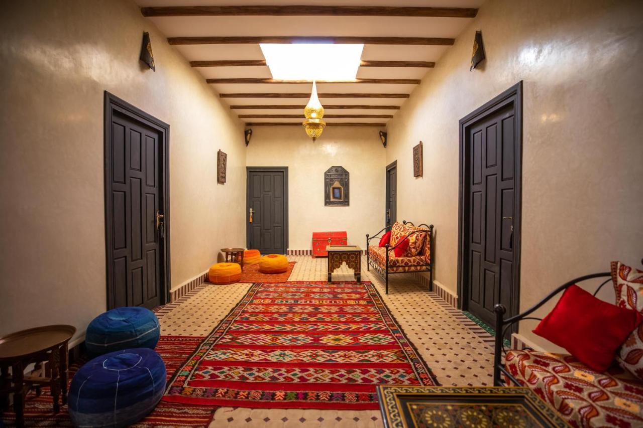 Riad Les Jardins De Мерзуга Экстерьер фото