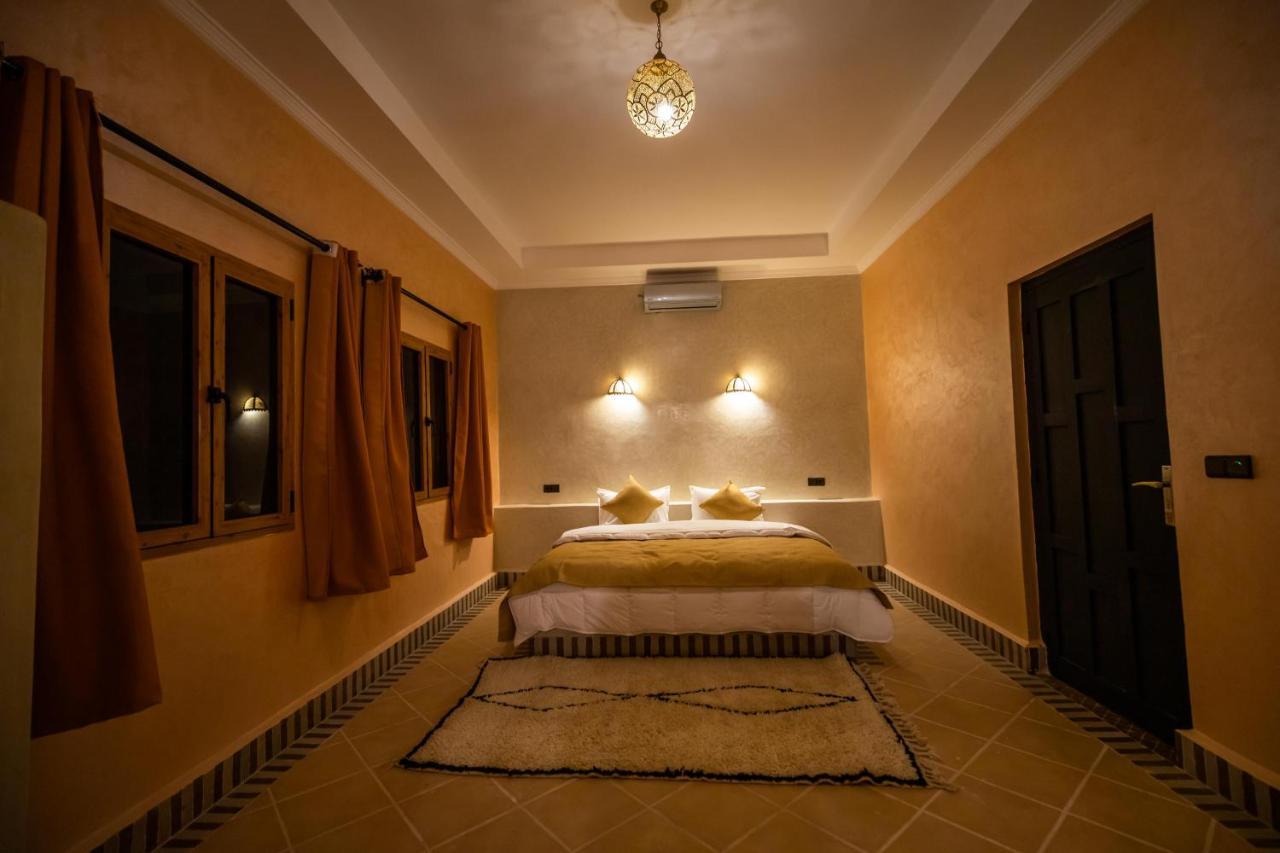 Riad Les Jardins De Мерзуга Экстерьер фото