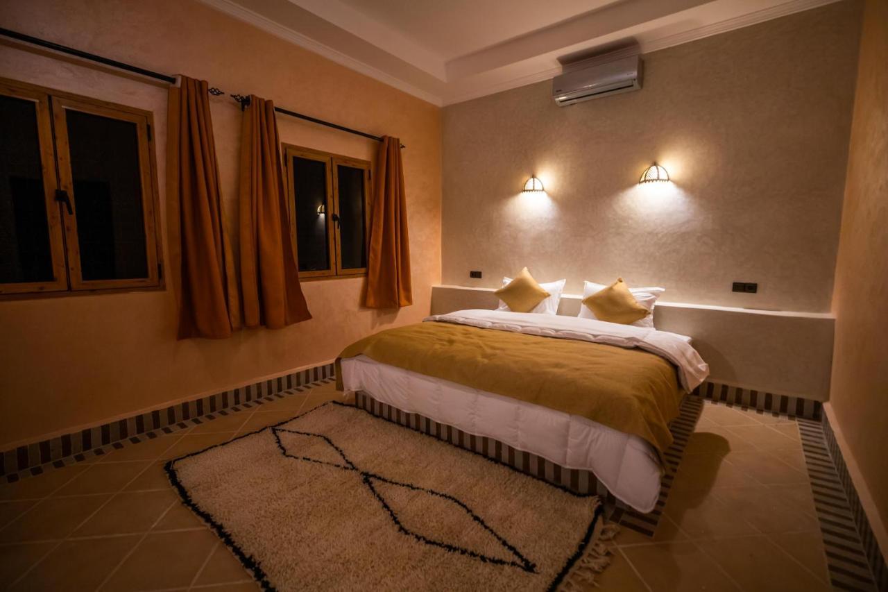 Riad Les Jardins De Мерзуга Экстерьер фото