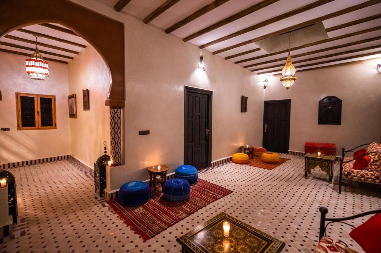 Riad Les Jardins De Мерзуга Экстерьер фото