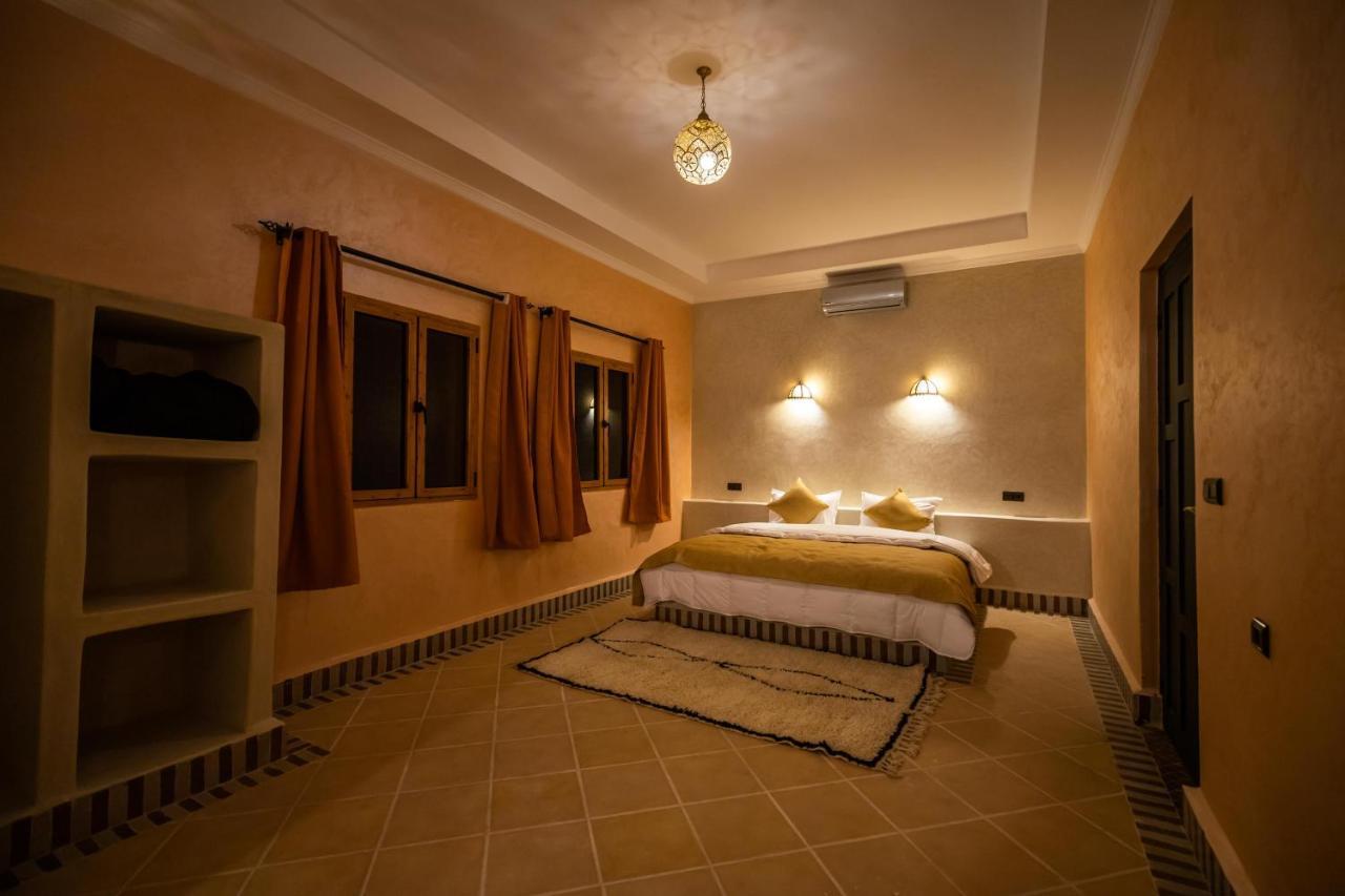 Riad Les Jardins De Мерзуга Экстерьер фото
