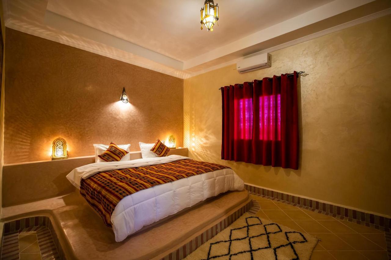 Riad Les Jardins De Мерзуга Экстерьер фото